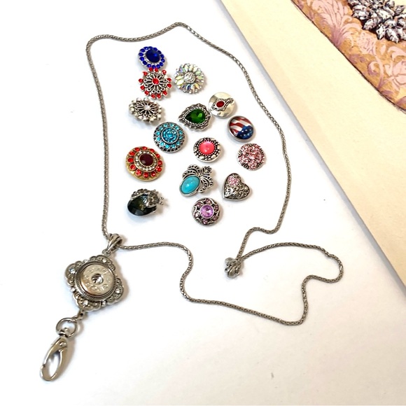 Ginger Snap Badge Holder Necklace & 15 Interchangeable Snaps! - Picture 3 of 10